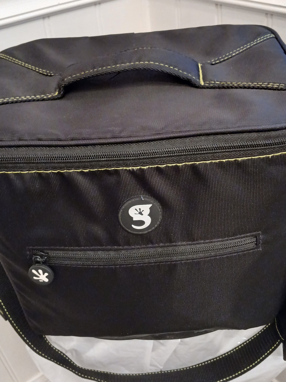 GeckoBrand Black With Neon Green Stripe Cooler Carry Bag Holds 12 Drinks Pockets